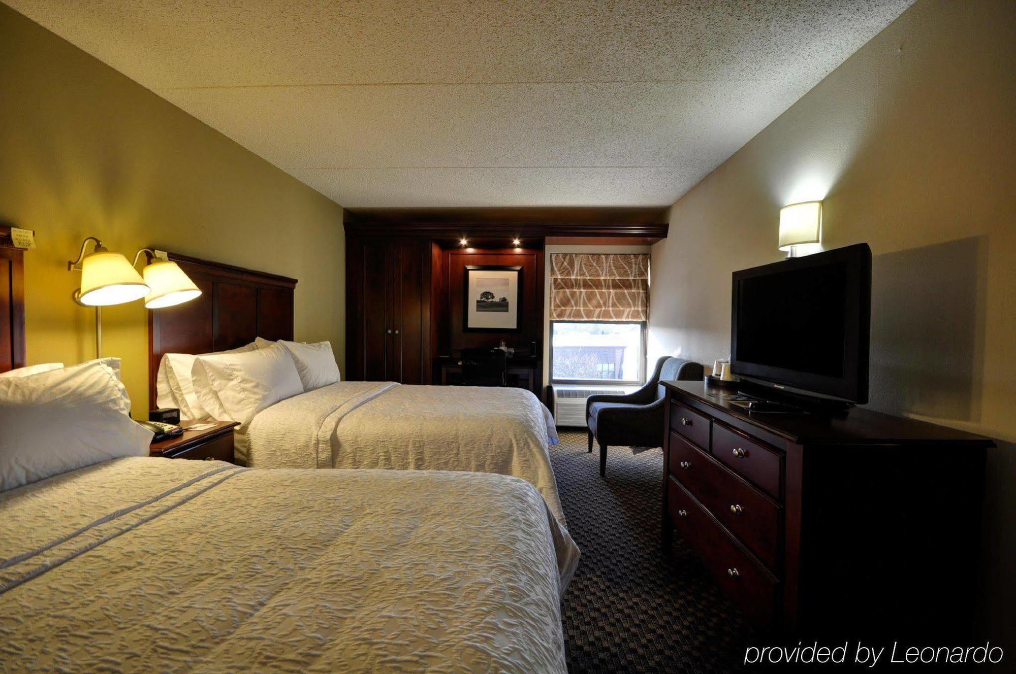 Hampton Inn Detroit Northville Exterior foto