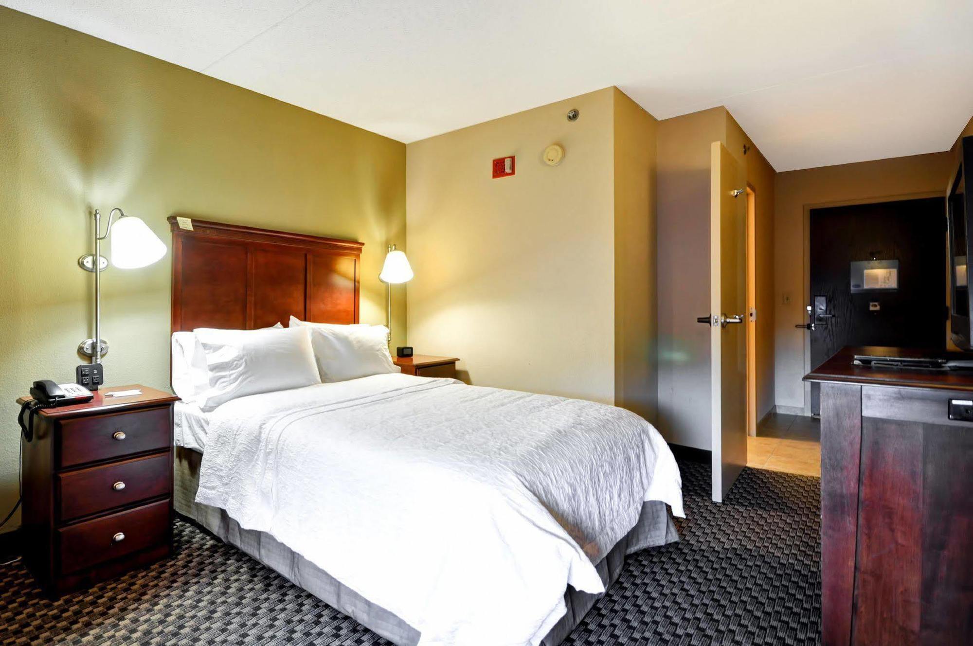 Hampton Inn Detroit Northville Exterior foto