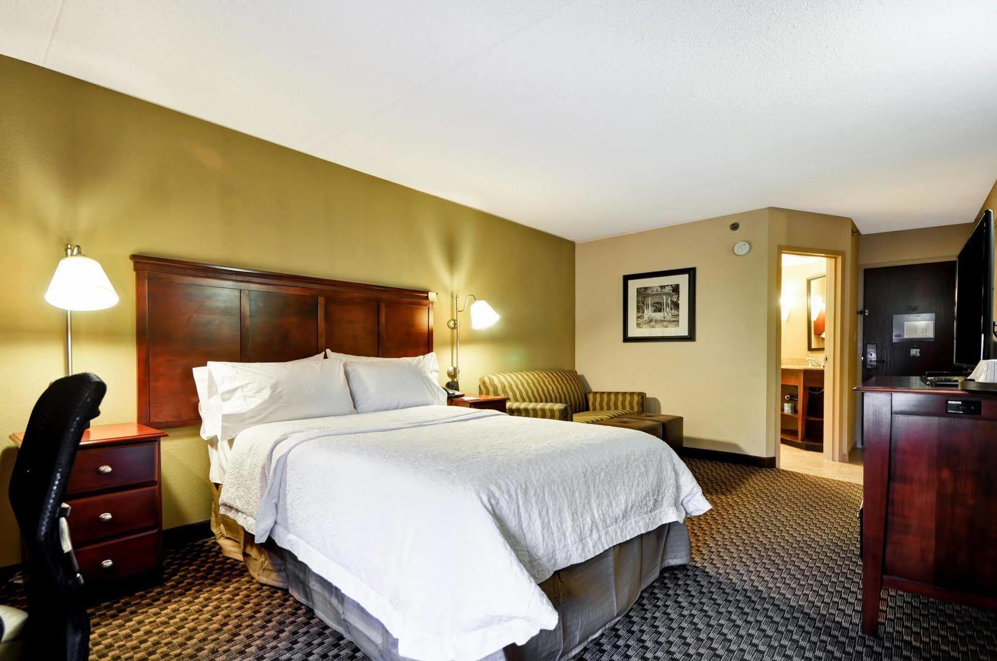 Hampton Inn Detroit Northville Exterior foto